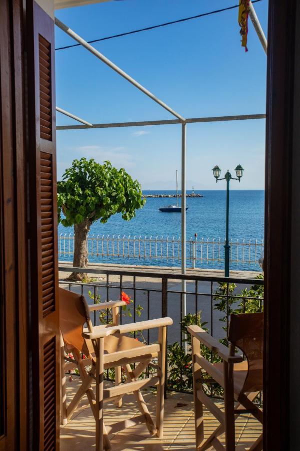 Notos Sea Front Apartment Глосса Экстерьер фото
