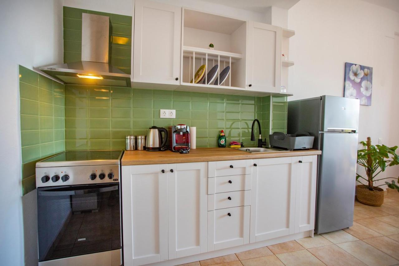 Notos Sea Front Apartment Глосса Экстерьер фото